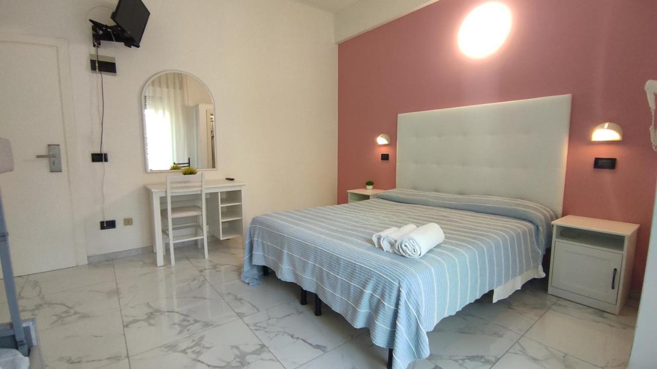 Hotel Villa Elisa Rimini Exterior foto